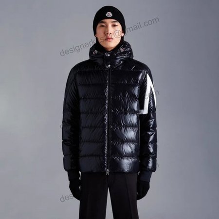 Moncler sz1-5 12c02