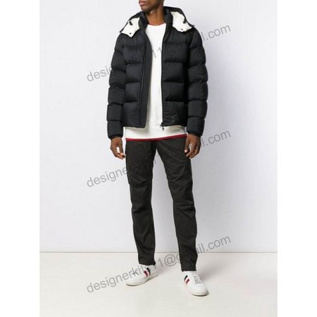 Moncler sz1-5 12c07