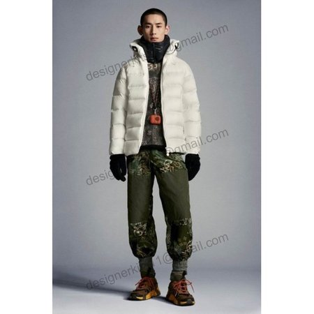 Moncler Down Jacket sz1-5 12c10