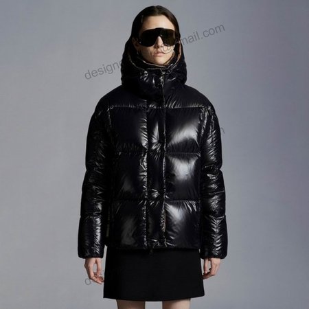 Moncler Down Jacket sz0-3 12c06