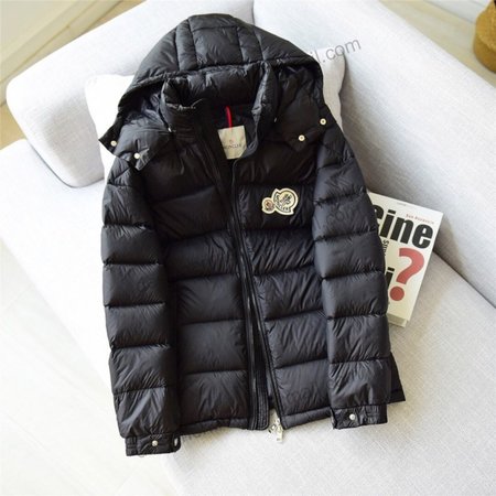 Moncler Down Jacket MC330037