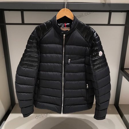 Moncler Down Jacket MC330093